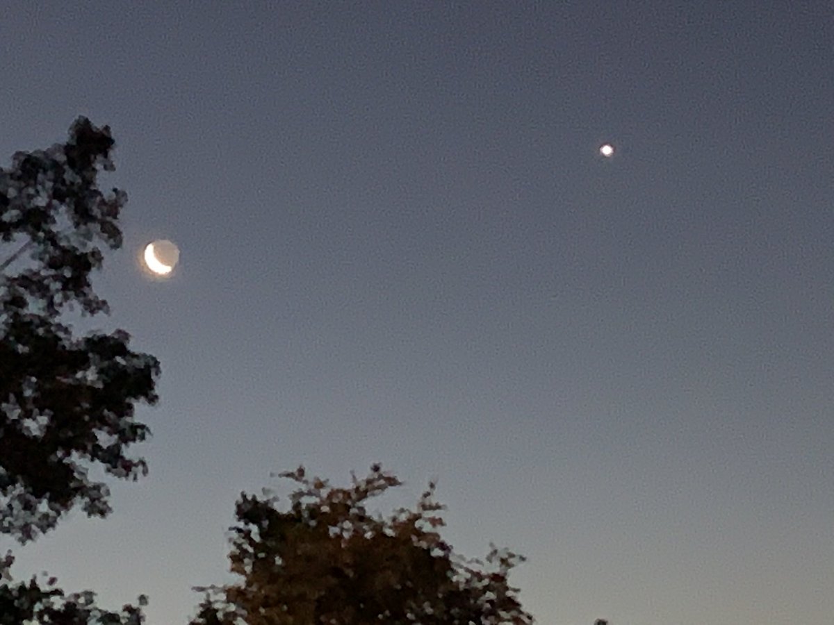dani48086's tweet image. The Moon and Venus put on a great show over the last couple of mornings. A few snaps from my iPhone, I need to download my Canon later to see how those turned out.