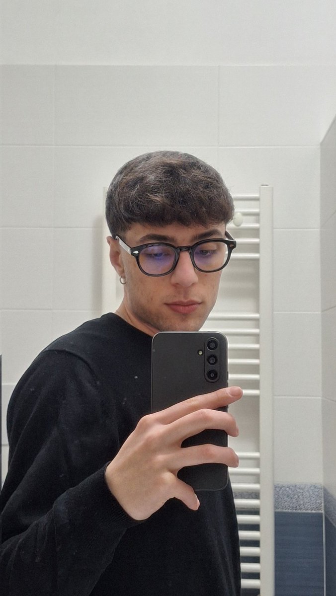 lucadamoo's tweet image. 