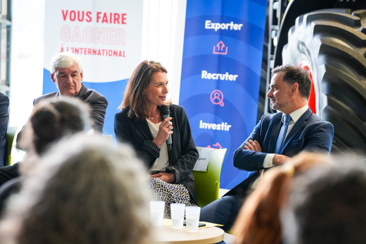 Christelle MORANÇAIS (@c_morancais) on Twitter photo Avec <a href="/LaurentSMartin/">Laurent Saint-Martin</a>, chez CLAAS Tractor, qui témoigne que nous sommes une grande région agricole et une grande région industrielle.
La réussite d’une entreprise qui ne cesse d’innover et qui, aujourd’hui, exporte plus de 70 % de sa production dans le monde.
✅Nous avons lancé à Avec <a href="/LaurentSMartin/">Laurent Saint-Martin</a>, chez CLAAS Tractor, qui témoigne que nous sommes une grande région agricole et une grande région industrielle.
La réussite d’une entreprise qui ne cesse d’innover et qui, aujourd’hui, exporte plus de 70 % de sa production dans le monde.
✅Nous avons lancé à