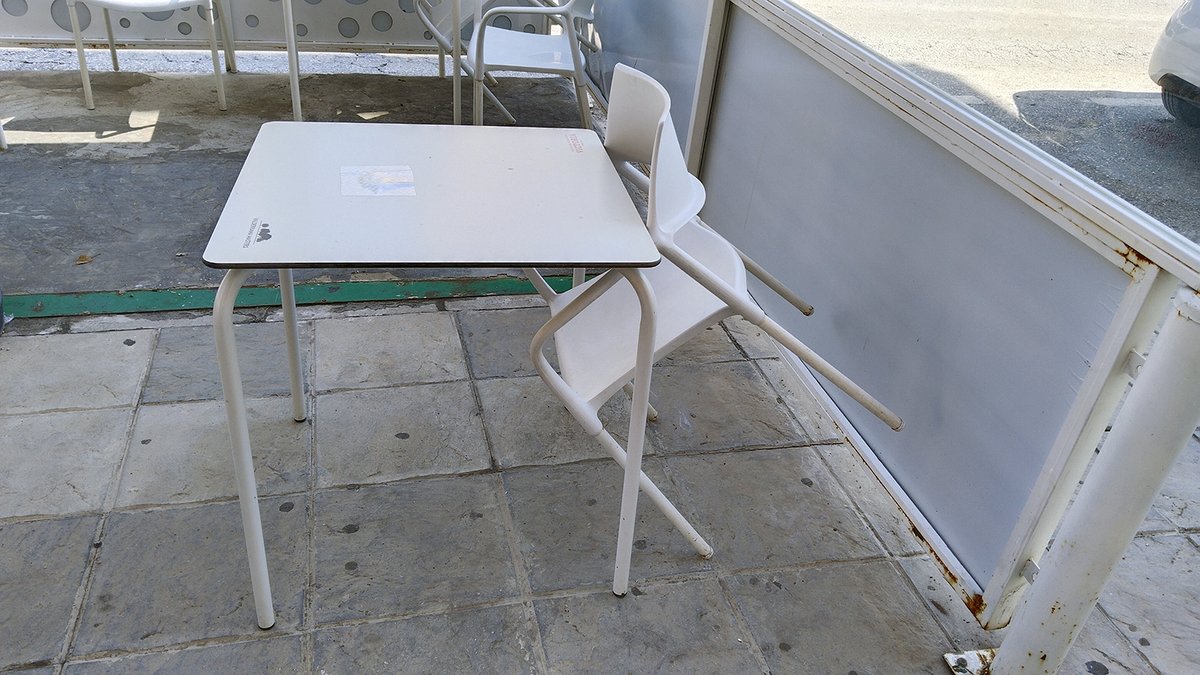 Emitido un Bando Municipal para recordar a los promotores de terrazas de verano que, en caso de que no lo hayan hecho, deben regularizar su situación lo antes posible. Más información en este enlace ayuntamientodebaza.es/2025/05/24/242…