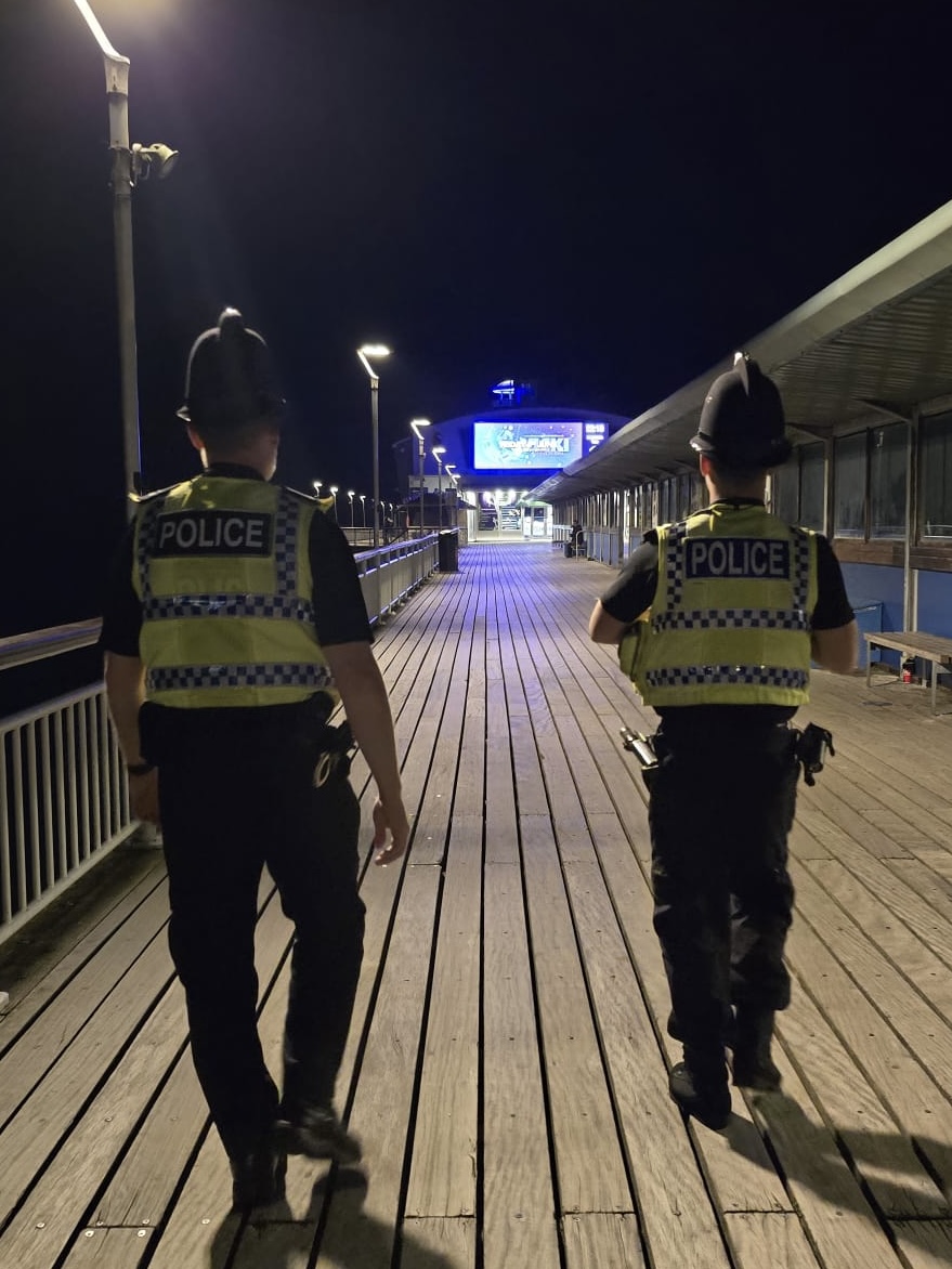 DorsetSpecials's tweet photo. #SpecialSergeant David & Karl were in #Bournemouth last night tackling antisocial behaviour around the gardens & pier. These patrols help keep our community safe, reassure the public & deter issues. A safe summer is a good summer. #CommunitySafety #DorsetPolice #GoodSafeSummer https://t.co/RTtygeoq71