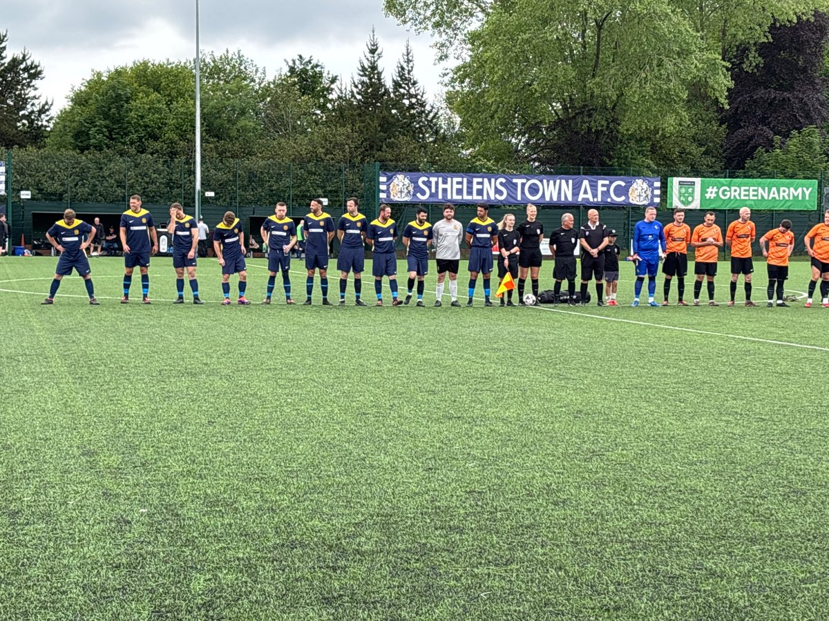 In position for <a href="/woodstreetsat/">Woodstreet Saturday</a> cup final today <a href="/fc_acol/">ACOL FC</a> #upforthecup