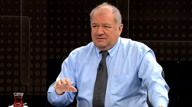 Cem Toker:

“AKP’nin ‘özgürlükçü ve sivil anayasa’ yapması, KFC’nin ‘Tavuk Hakları Bildirgesi’ yayınlaması gibidir.”