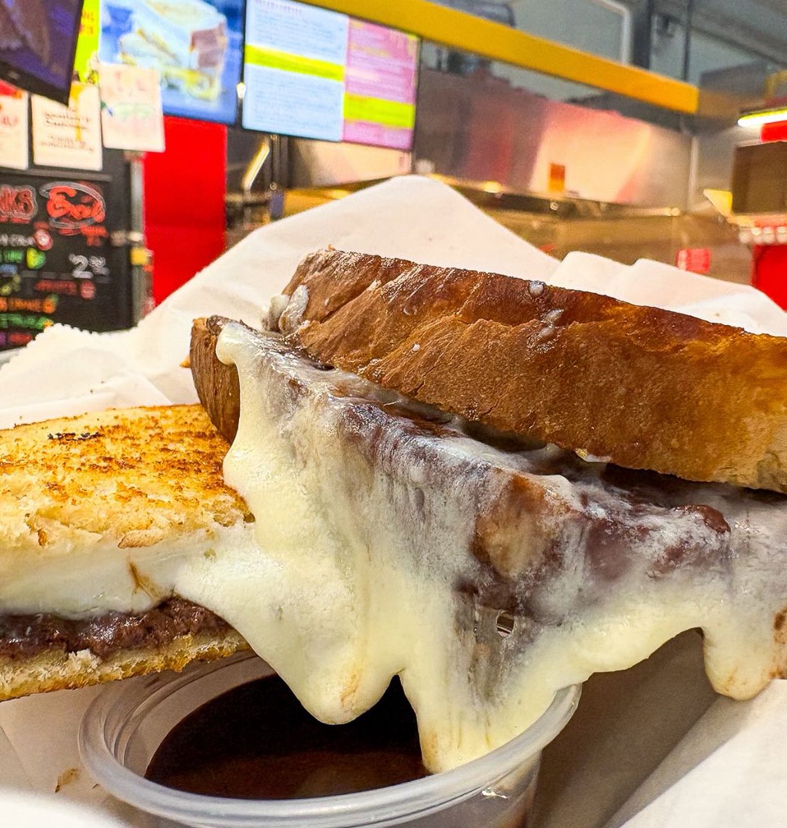 More cheese, please — and then a little more after that. MELTY, crispy, golden perfection. Come snag a gourmet melt at City Foundry STL or our newest location inside Steve’s Hot Dogs in Chesterfield!