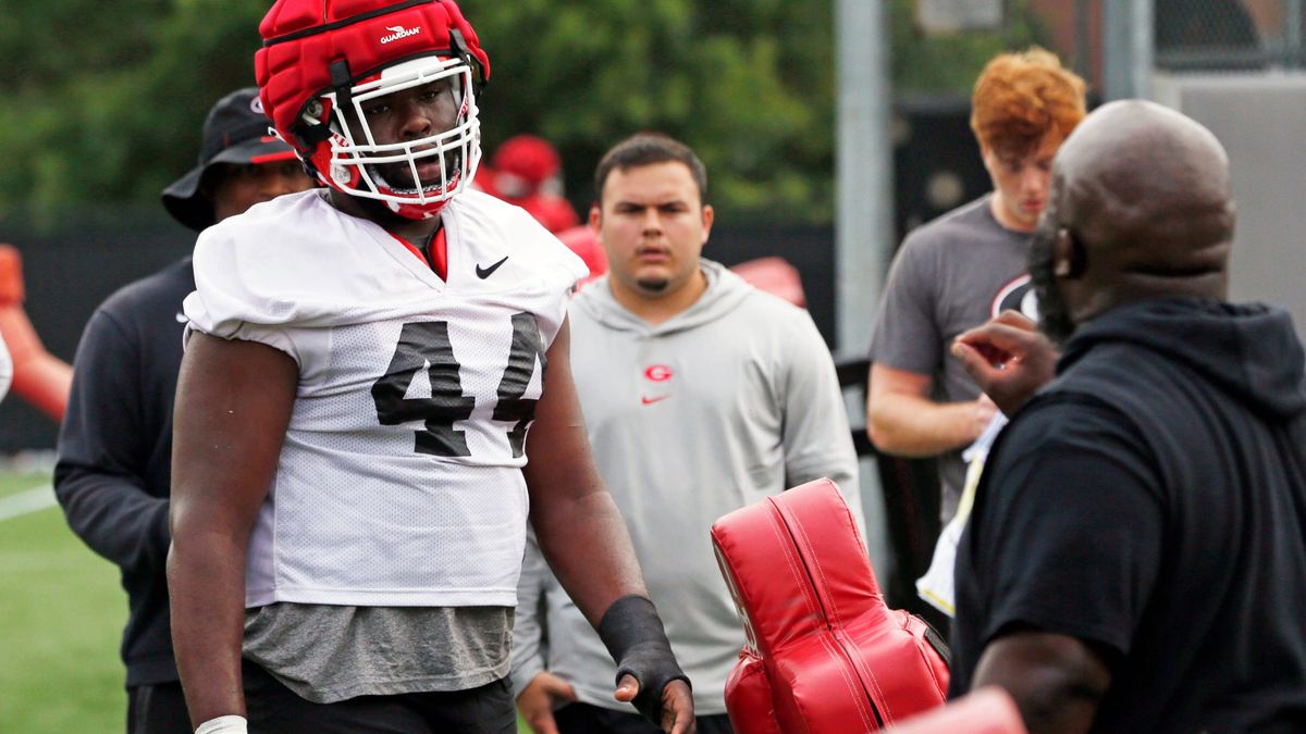 Georgia offers elite DL recruit T-Ron Richardson ugawire.usatoday.com/story/sports/c…