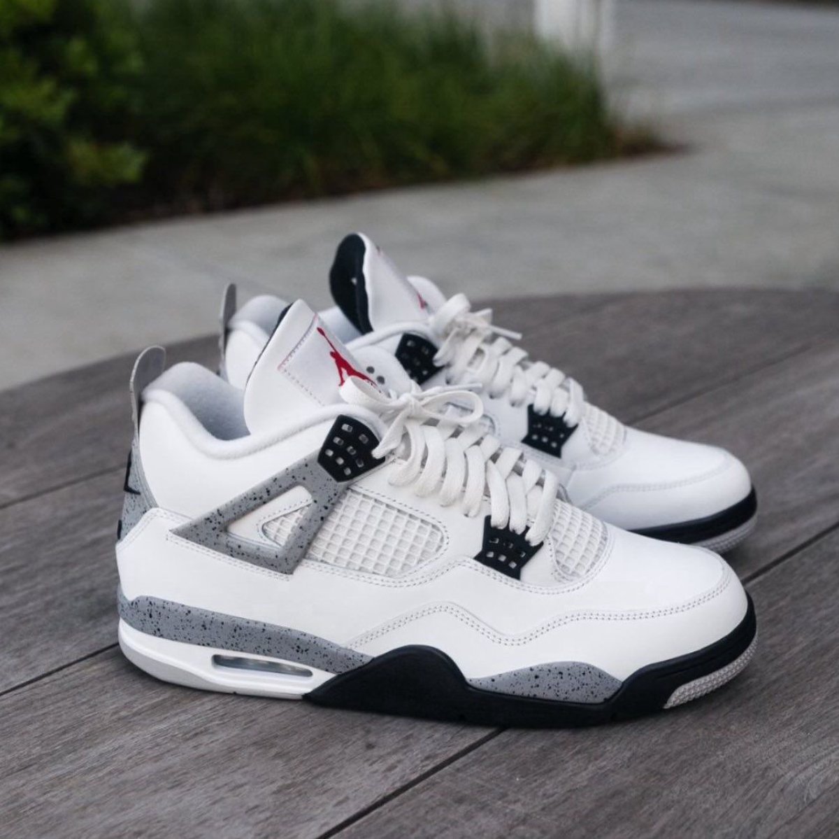 Ad: NOW LIVE via Sneaker Politics
Air Jordan 4 Retro "White Cement"

M buff.ly/qdUzkxh
GS buff.ly/3rpWF3g
PS buff.ly/D4GSXvd
TD buff.ly/H6KufvP