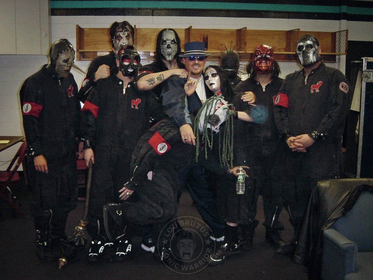 LouBrutus's tweet image. Today we remember Paul Gray of @Slipknot on the 15th anniversary of his passing in 2010. Here&apos;s Paul and I with the the rest of the guys backstage at the Philadelphia Spectrum on the &quot;Pledge of Allegiance&quot; tour in October 2001. 😢 #PaulGray #Slipknot