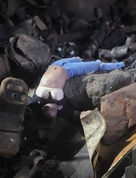 One year ago today, Ocheze Ogbonna, a crane operator at Inner Galaxy Steel in Umuahala-Obuzor, Abia State, was pushed to her death by her Chinese boss after repeatedly rejecting his sexual advances. The case has been swept under the carpet.

Retweet until Ocheze gets justice! 🙏