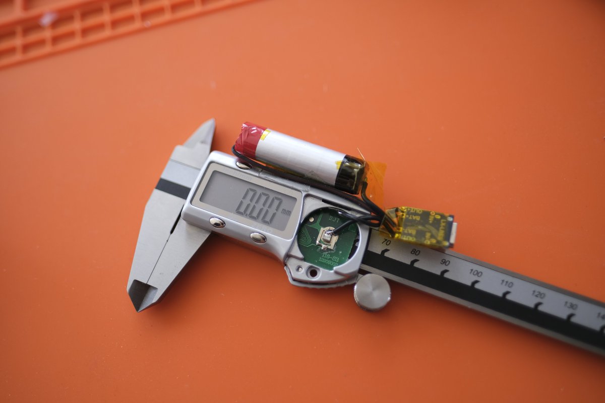 TheZuza's tweet image. I realize now it would probably be less work to just replace the 2032 battery. But everytime I pick up my calipers and just quickly top them off with USB-C instead of hoping I still have a spare battery around... WORTH IT! Also another use for recovered vape batteries.🤘