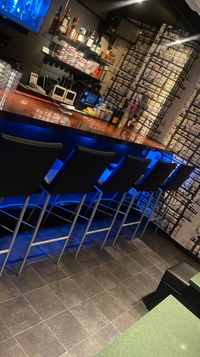 オープンしました‼️

ご来店お待ちしております😁✨

#大阪 #ミナミ #宗右衛門町  #難波 #心斎橋  #道頓堀  #BAR  #二次会  #カラオケ  #飲み放題  #シーシャ  #シーシャバー  #千日前