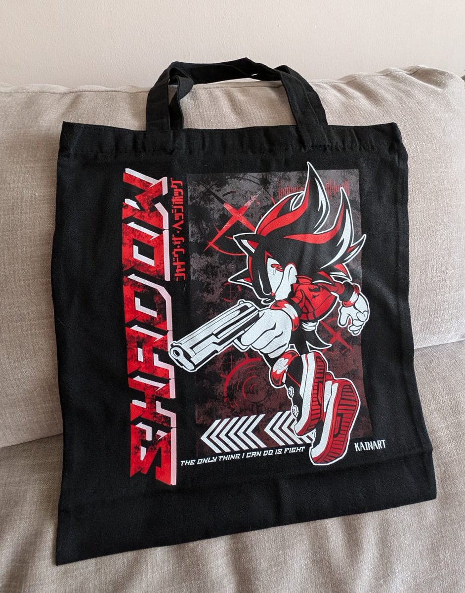 I've received the Shadow totes! I'll be selling them at Dokomi ✨ and soon on the online store ~

#ShadowTheHedgehog #sonic #totebag #sonicfanart