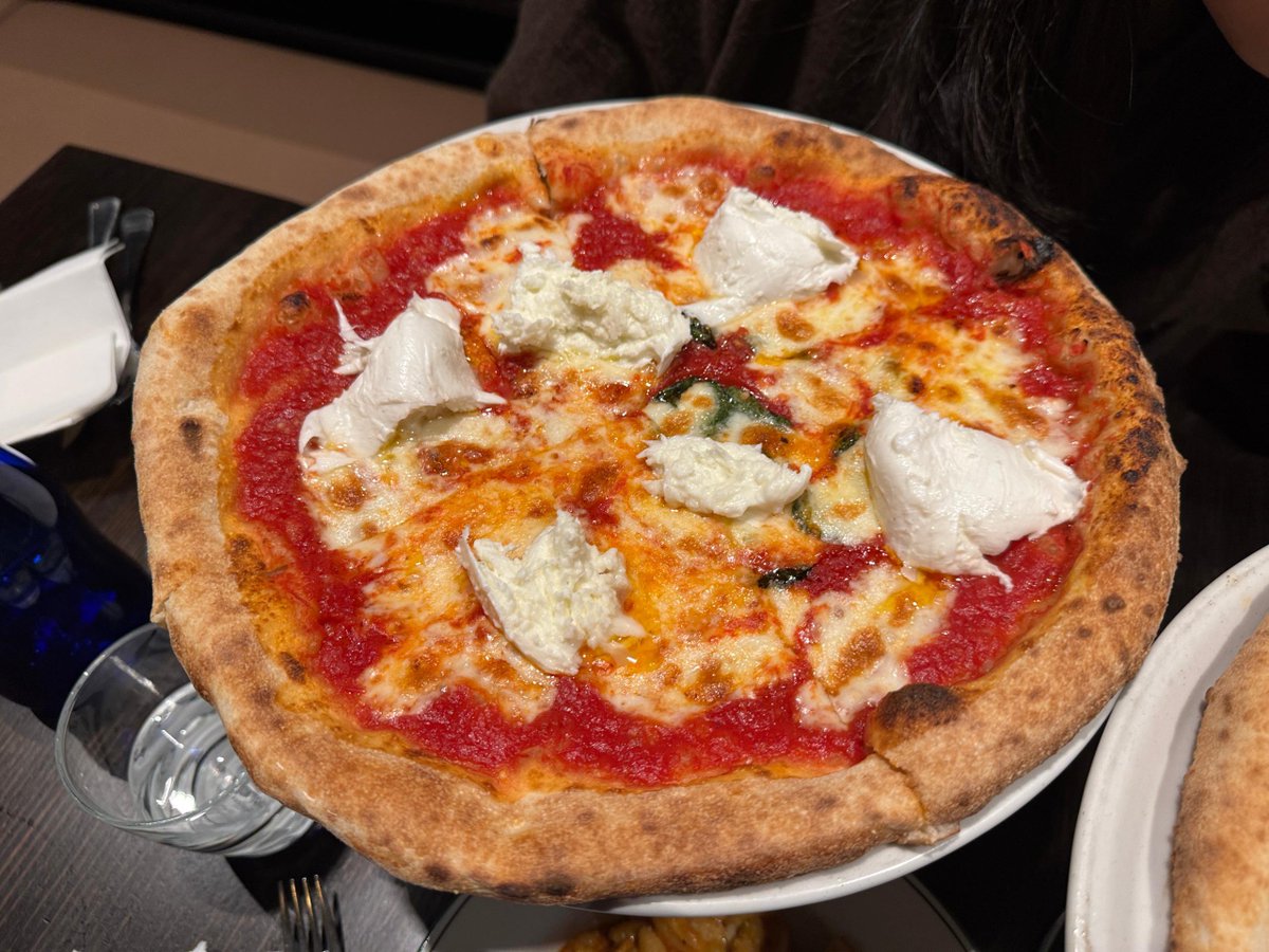 0xzTom's tweet photo. Pizza day party with @TrustWallet @trustwalletzh !!!

#TrustSquadPizza
#BitcoinPizzaDay https://t.co/UEOXk9b8D8