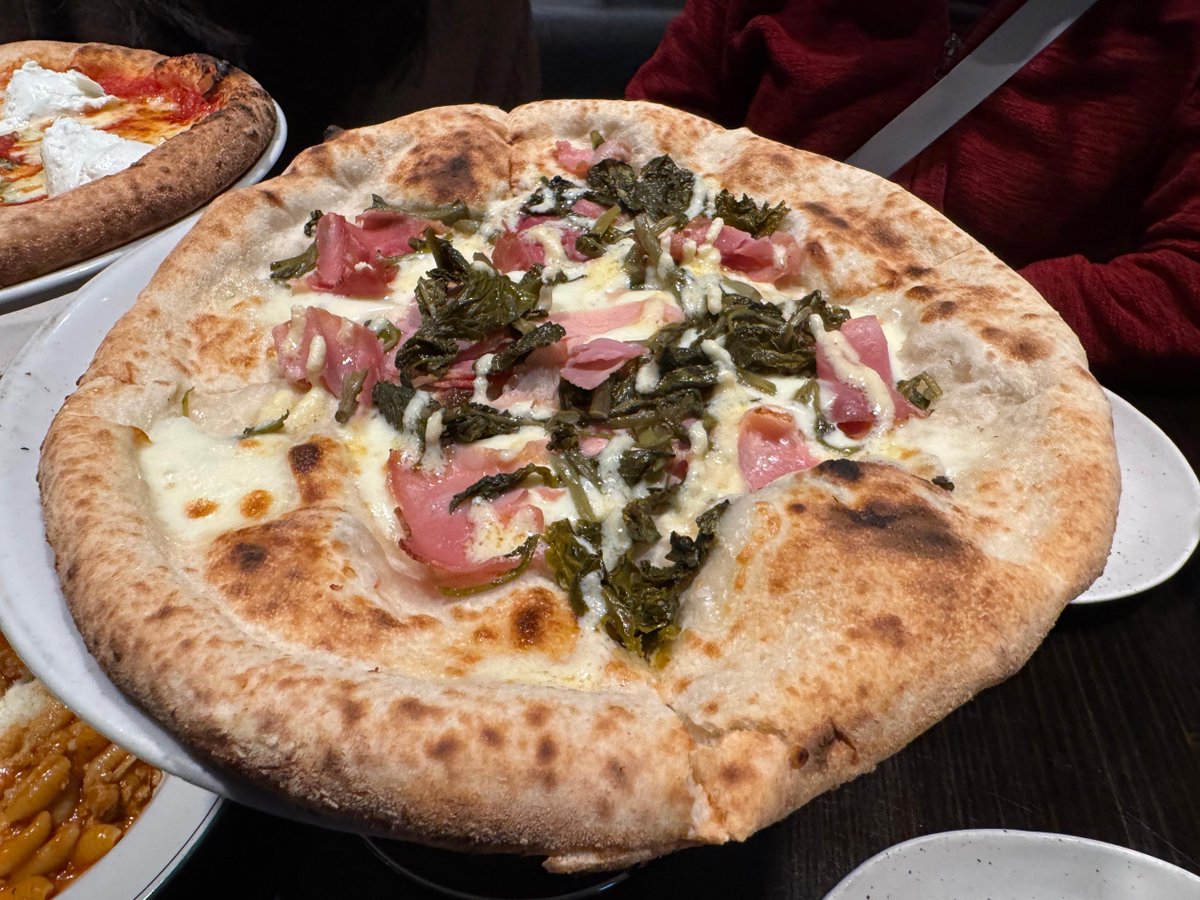 0xzTom's tweet photo. Pizza day party with @TrustWallet @trustwalletzh !!!

#TrustSquadPizza
#BitcoinPizzaDay https://t.co/UEOXk9b8D8