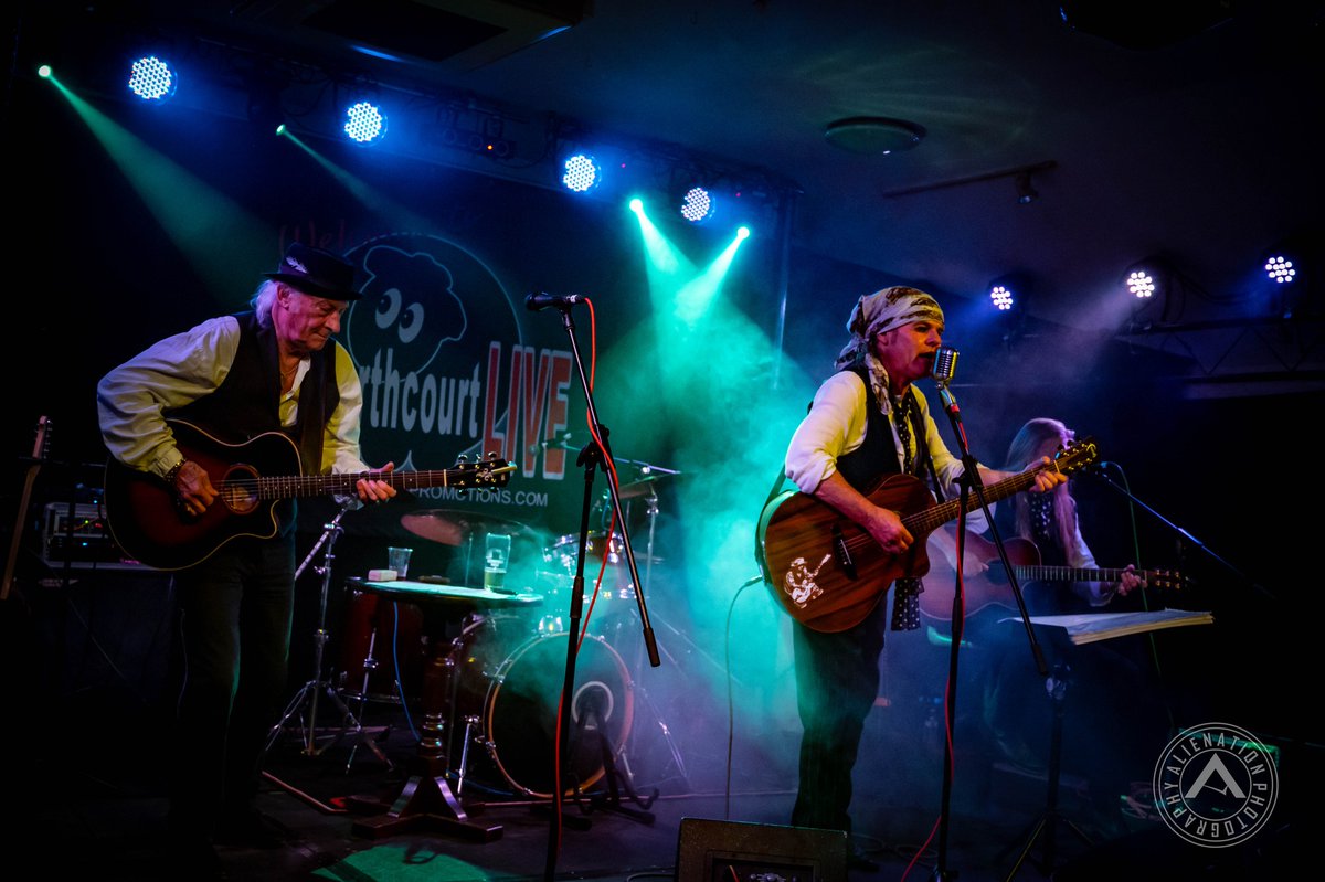 PaulRobinsPromo's tweet image. Happy Spring Bank Holiday! 🎉 Celebrate with us at The Northcourt LIVE this weekend and catch some fantastic live performances! Don’t miss out! 👉 northcourtlivemusic.com #SpringBankHoliday #LiveMusic #NorthcourtLIVE