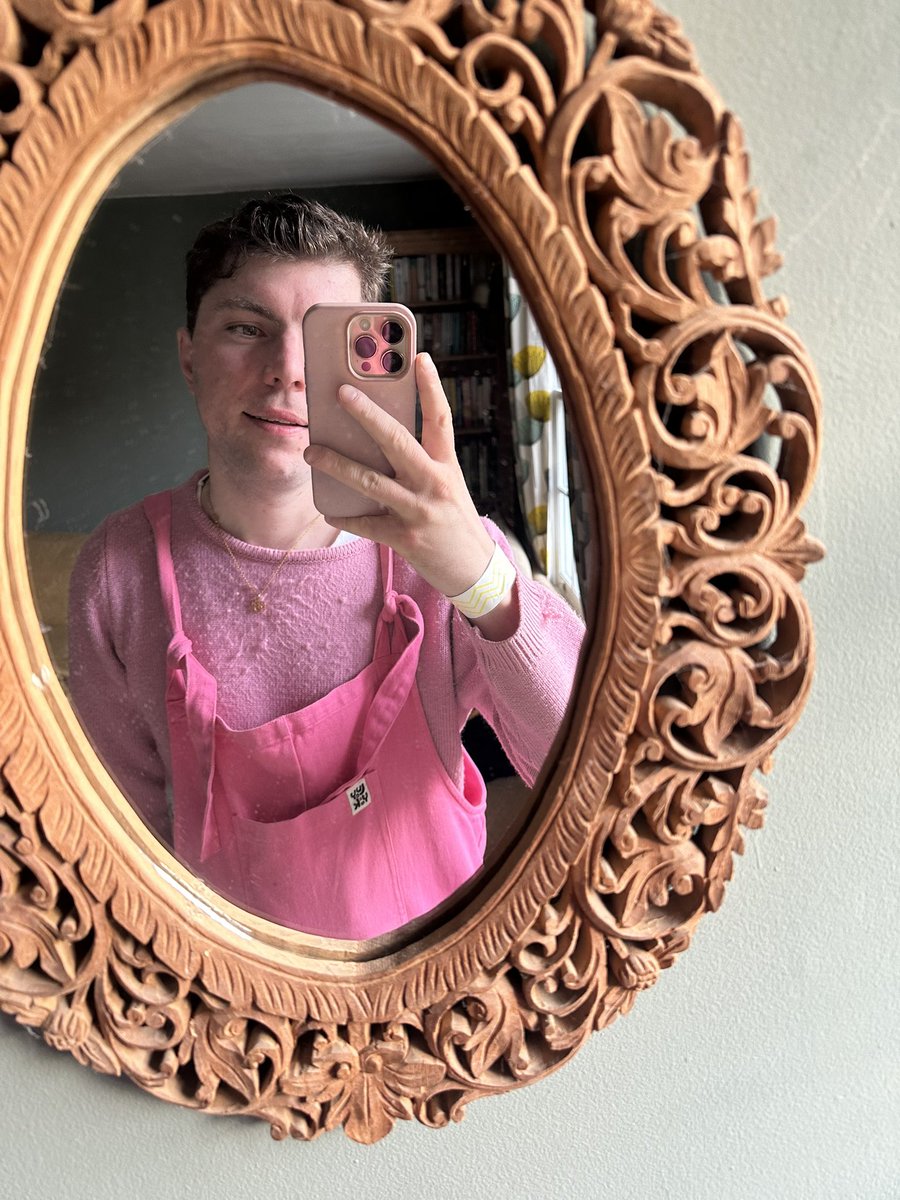 EnglishTwinkTom's tweet photo. Matching yaks 🩷
#gaysoftwitter https://t.co/b0wjevaRM1