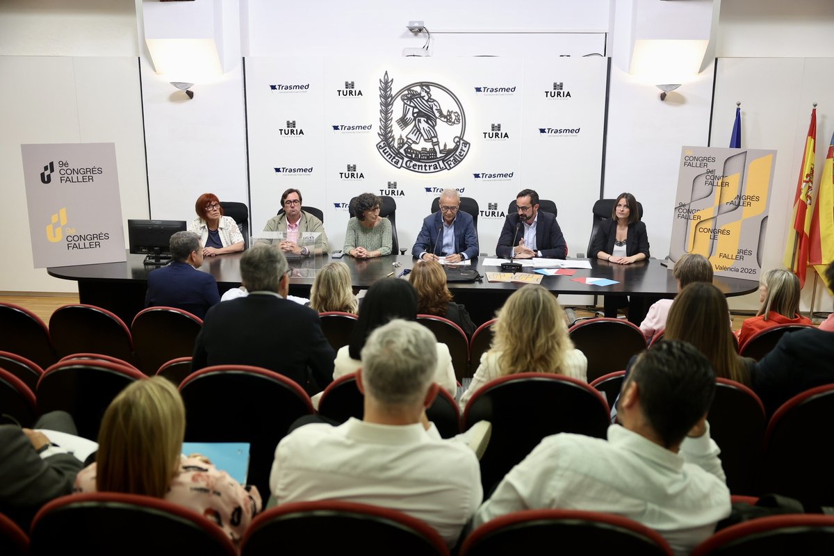 El 9º Congreso Fallero se presenta oficialmente con su logotipo, cartel y la composición final de las mesas

<a href="/JCF_Valencia/">Junta Central Fallera</a> 

#HablemosDeFallas
#HablemosDeFallasRadio
#HablemosDeFallasUltimasNoticias.

La noticia al completo en hablemosdefallas.es

hablemosdefallas.es/el-9o-congreso…