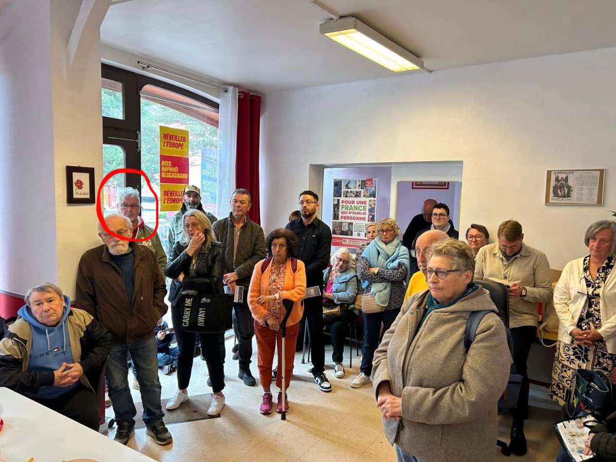 Alma Dufour (@alma_dufour) on Twitter photo Voici notre cher militant présent à une réunion du <a href="/partisocialiste/">Parti socialiste</a>.
Est-ce qu’on aura enfin droit à des excuses pour ces énièmes méthodes trumpistes, ou est-ce que tout est bon pour gagner le congrès du PS ? <a href="/NicolasMayerNMR/">Nicolas Mayer-Rossignol</a> Voici notre cher militant présent à une réunion du <a href="/partisocialiste/">Parti socialiste</a>.
Est-ce qu’on aura enfin droit à des excuses pour ces énièmes méthodes trumpistes, ou est-ce que tout est bon pour gagner le congrès du PS ? <a href="/NicolasMayerNMR/">Nicolas Mayer-Rossignol</a>