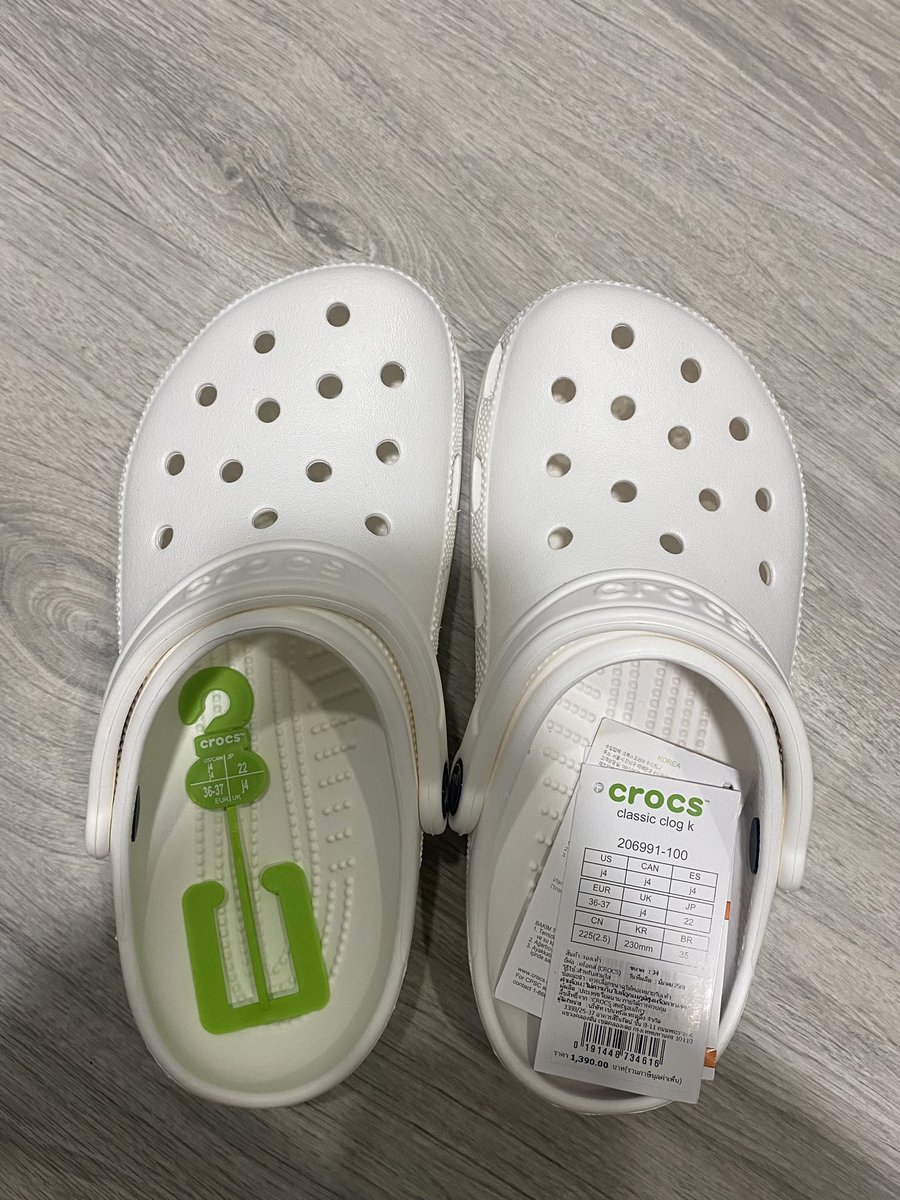 exeu10's tweet image. ปล่อยcrocs มือ1 ไซส์j4 37-38 
(แค่ลองนะคะ ซื้อมาแล้วหลวมค่ะ) 
ของแท้ค่ะ 1100รวมส่งค่ะ Dmสอบถามได้ค่ะ
#crocs #รองเท้าcrocs #ปล่อย