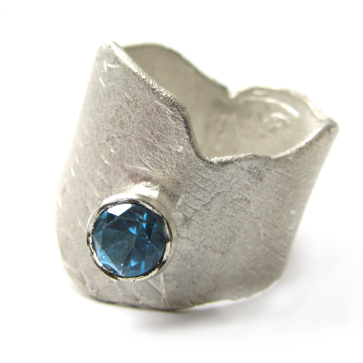 Sculptural Silver Ring London blue Topaz, London blue topaz solitaire ring in sterling silver 925, blue Gemstone Ring Ready to Ship size 7.5 tuppu.net/b6065196 #ShopIndie #Shopsmall #UKCrafters #Firsttmasster #KraftSpace #UKGiftHour #Blue_ring