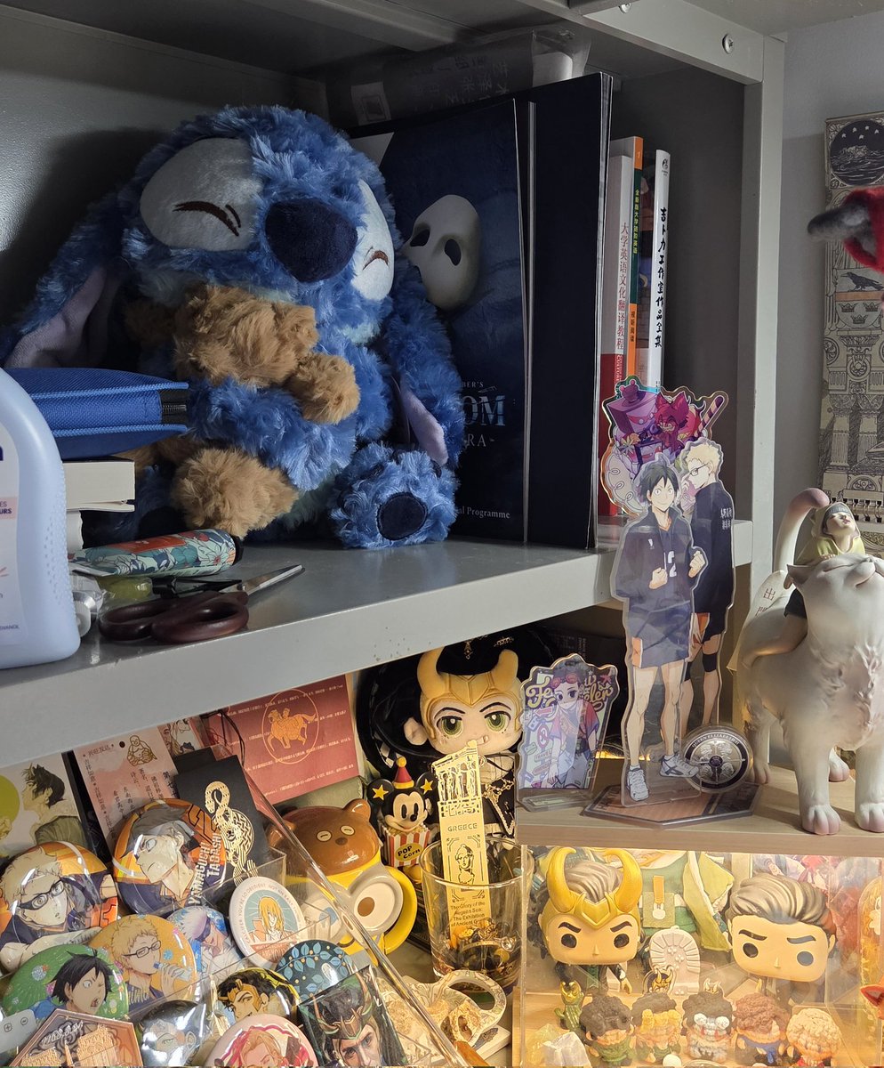 Jessica_shiyi's tweet photo. Love my desk. ❤ https://t.co/wBfL5NGcho