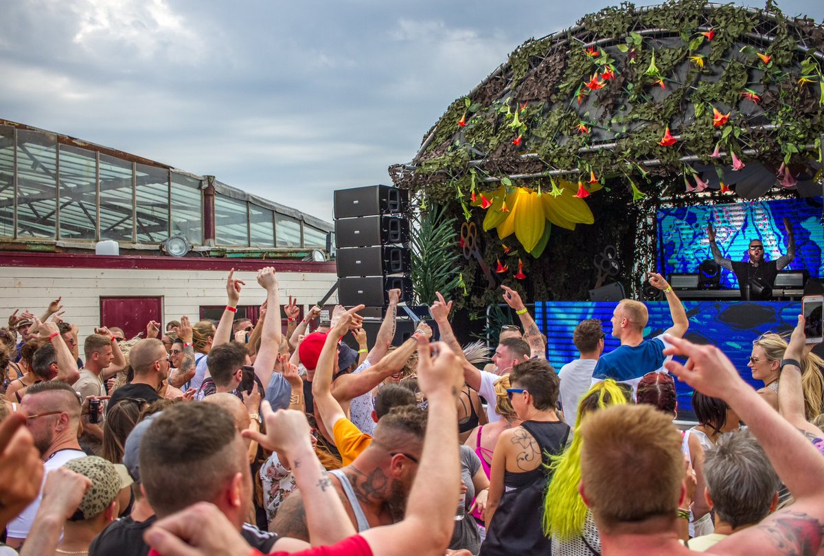 It’s nearly festival season for me. Three more footy matches to take pics of, then it’s party time. 
Here are a few I took from BTID in Blackpool North Pier. 
Can’t wait to get back to it!