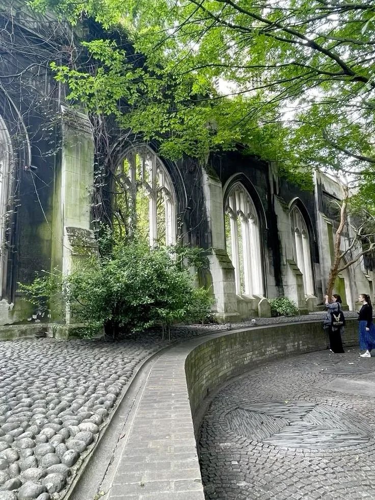 SultanAngger's tweet image. 4 places to go for a weekend walk in London 🇬🇧