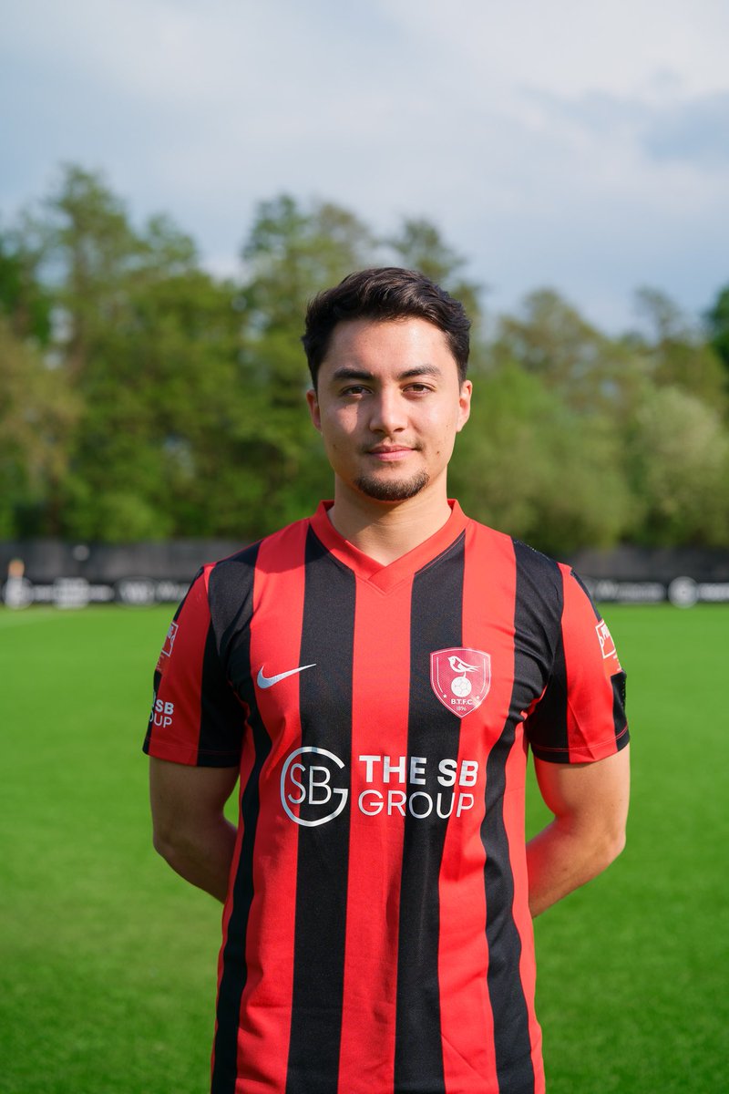 Chesh is back! <a href="/AnthonyCheshir2/">Anthony Cheshire</a> signs ✍🏼 

The 23 year old centre back is retained - and we can’t wait to see him out in a Robins shirt again for the 2025/26 season. 👏🏼