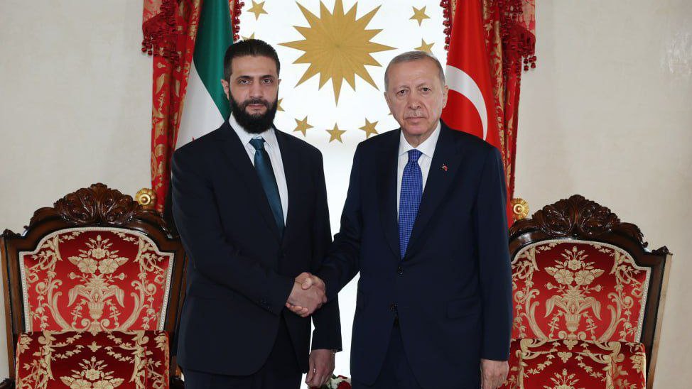 🔴 CB Erdoğan ile Suriye lideri Ahmed Şara İstanbul Dolmabahçe Sarayı'nda bir araya geldi.