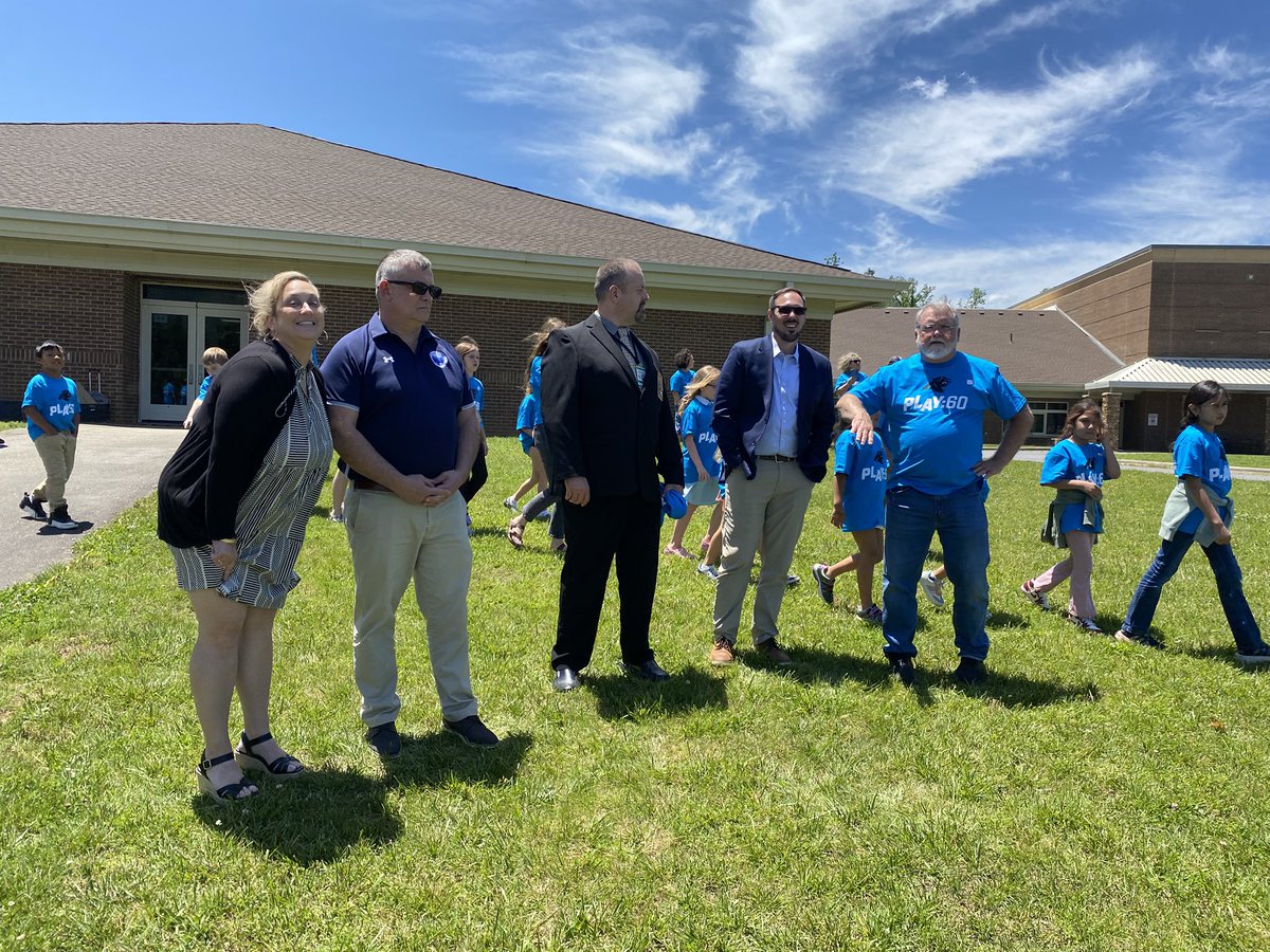 MBaker_RunSun's tweet image. It was a great day to be a #Lion and #Panther! Celebrating the Ribbon Cutting of a brand new playground thanks to @Panthers #Play60 @McDowell590
