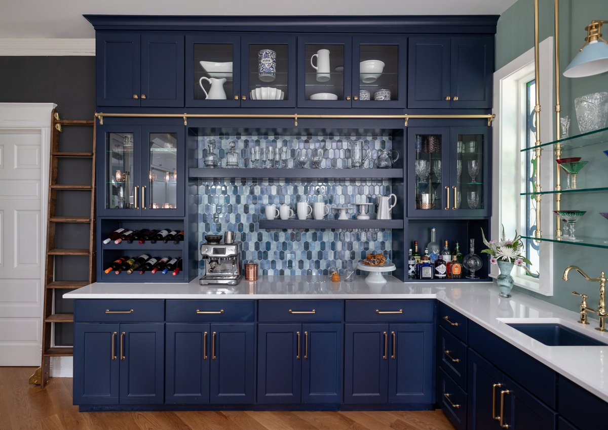 TwillyandFig's tweet photo. Great place to start your day!
Design by Twilly and Fig
Photo by Michael Hunter Photography
#twillyandfig #kitchendesigners #dallasinteriordesigners #dallasinteriordesigners https://t.co/lWH2KdKgVj