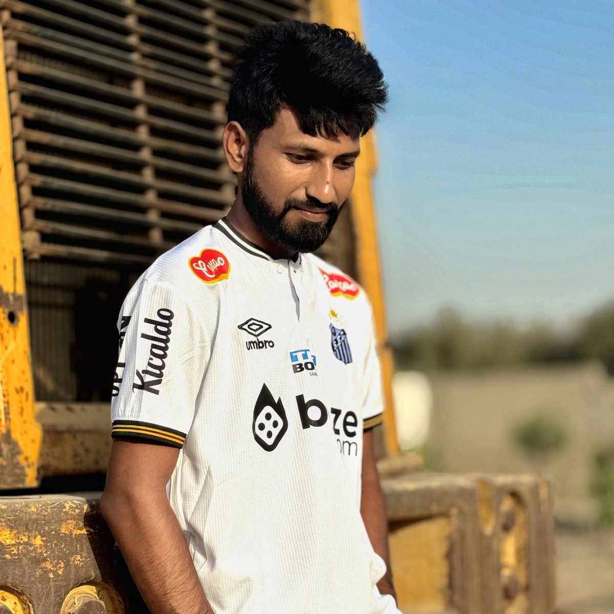 hpnrahul's tweet photo. #NewProfilePic https://t.co/Ukyi70KgCy