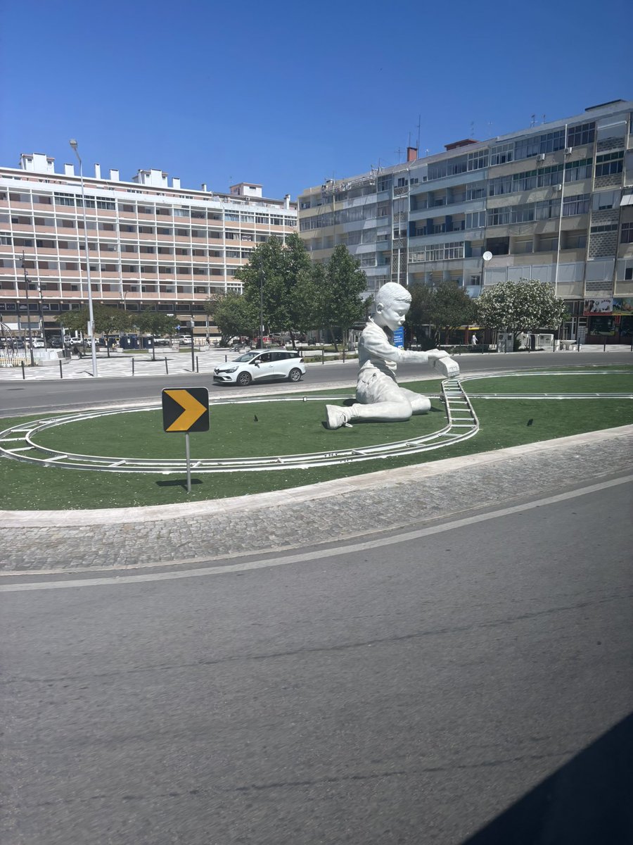 Simon Busch tweet media