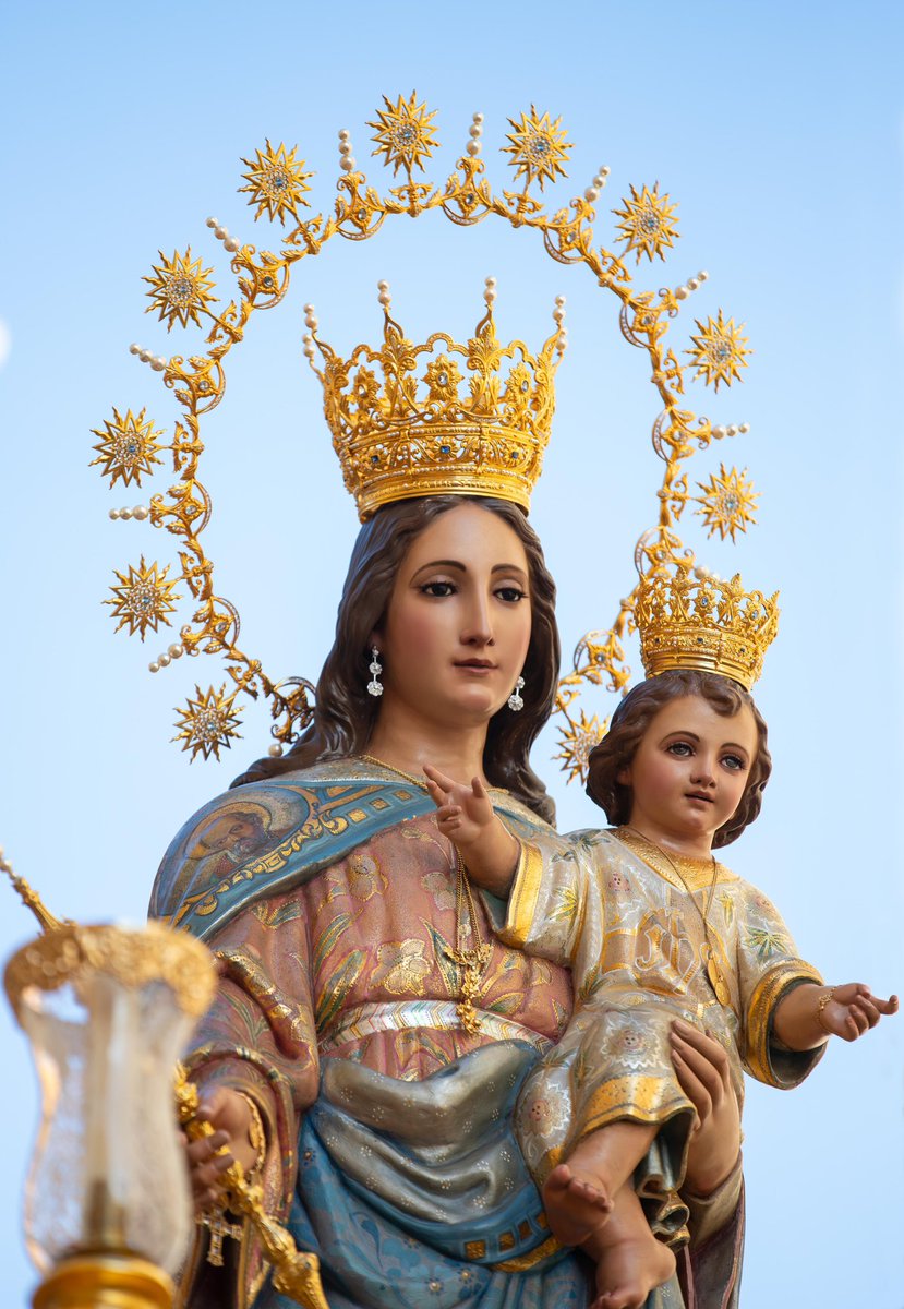 🩷🩵 Es 24 de mayo: ¡Viva María Auxiliadora!

👑 Uno de los días más especiales del año en el barrio de Capuchinos, dedicado a la Madre de Dios. Vivámoslo en comunidad en el santuario, junto a la familia salesiana 🌼