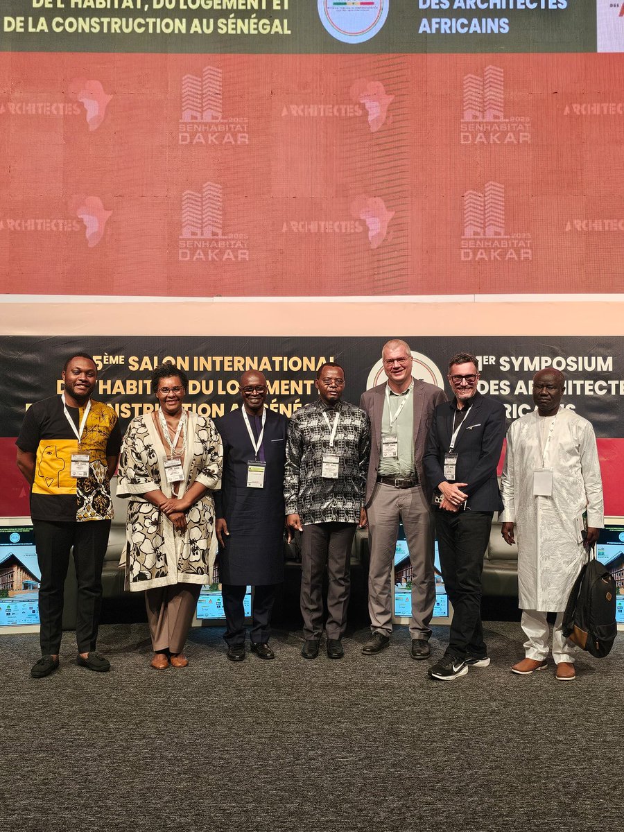SymposiumAAfric's tweet photo. 📍 Jour 2 – Panel 2 (ODAS)
🗓️ À l’occasion du 1er Symposium des Architectes Africains et de la 5e édition de SENHABITAT – Salon International de l’Habitat, du Logement et de la Construction.

🎯 Thème : Villes africaines en transition vers la durabilité https://t.co/88UaaBEVZ7