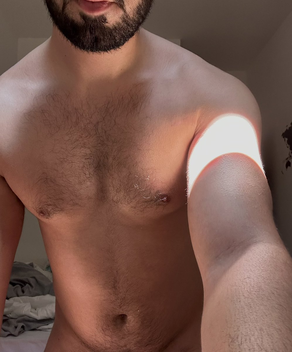 jakemattheo's tweet image. 🐗🐗🐗 a bit fat but ok