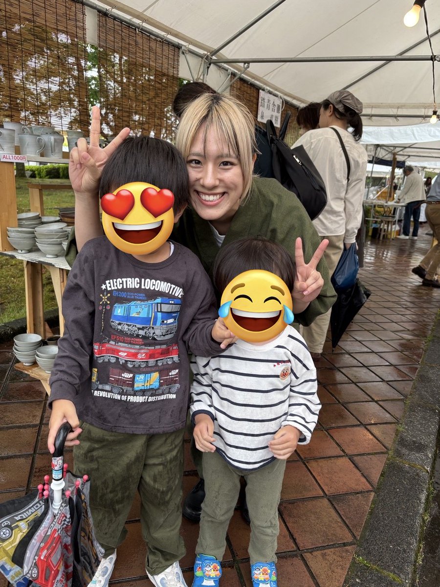 推し活！
自分は仕事で行けなかったから、嫁と子供が行ってきた🎵
上の子は相変わらず恥ずかしがってたみたいw

#彩葉わかな
#越前陶芸まつり