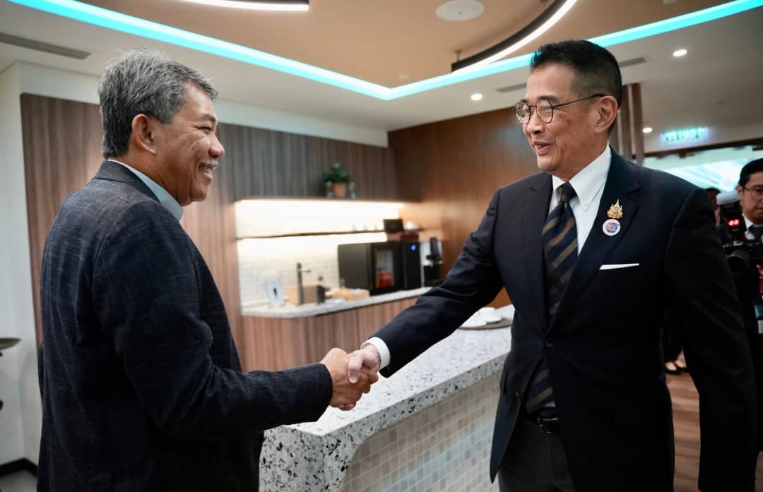 FM Dato’ Seri Utama Hj Mohamad bin Hj Hasan, held a bilateral meeting with Minister of Foreign Affairs of Thailand, H.E. Maris Sangiampongsa, on 24 May 2025, on the sidelines of the 46th ASEAN Summit, the 2nd ASEAN-GCC Summit and the ASEAN-GCC-China Summit in Kuala Lumpur. (1/2)