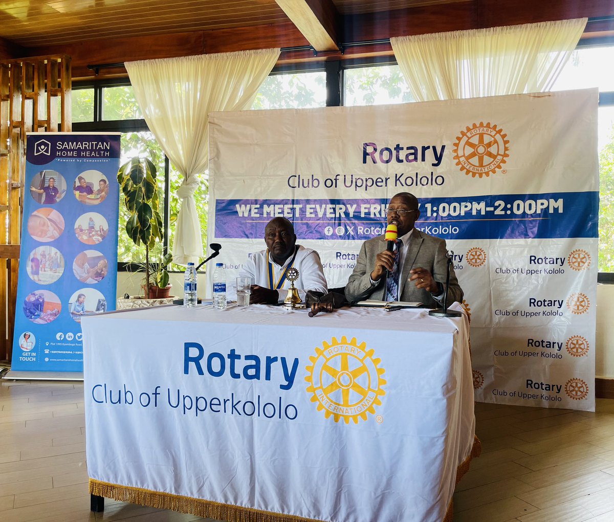 samaritansyst's tweet photo. We joined @RCUpperKololo for a powerful and eye-opening session on lung cancer – from prevention to palliation led by our founder Dr. @MoseskitakuleMD 

As Samaritan Health Systems, we’re honored to be part of life-changing conversations that promote awareness, early detection, and compassionate care.

Gratitude to @RCUpperKololo for the platform and partnership!