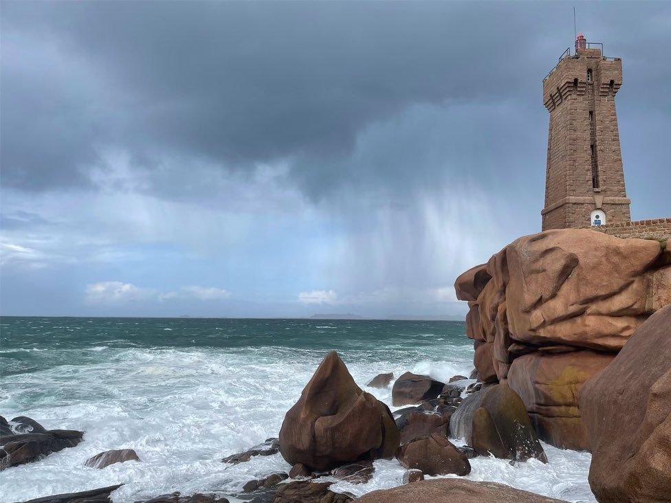 LENGRONNE YVAN (@lengronney) on Twitter photo Le phare de Mean Ruz , Ploumanac'h , Côte de Granit Rose <a href="/LengronneY/">LENGRONNE YVAN</a>
#Bretagne #MagnifiqueBretagne #France #MagnifiqueFrance Le phare de Mean Ruz , Ploumanac'h , Côte de Granit Rose <a href="/LengronneY/">LENGRONNE YVAN</a>
#Bretagne #MagnifiqueBretagne #France #MagnifiqueFrance