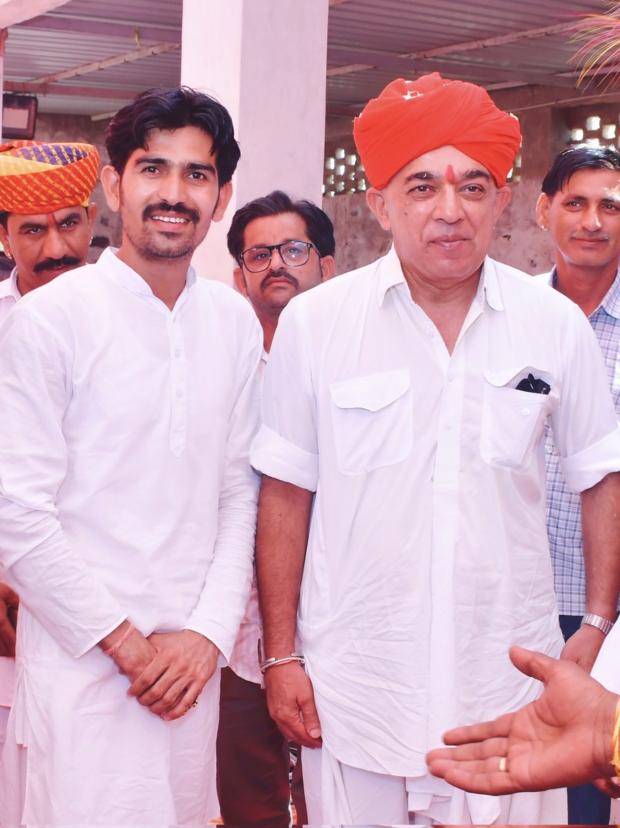 सूर्या भाई राजपुरोहित (@netahindu11) on Twitter photo सरल हृदय व सादगी की प्रतिमूर्ति पूर्व सांसद आदरणीय कर्नल मानवेंद्र सिंह जी जसोल 🙏. <a href="/ManvendraJasol/">Manvendra Singh</a> सरल हृदय व सादगी की प्रतिमूर्ति पूर्व सांसद आदरणीय कर्नल मानवेंद्र सिंह जी जसोल 🙏. <a href="/ManvendraJasol/">Manvendra Singh</a>