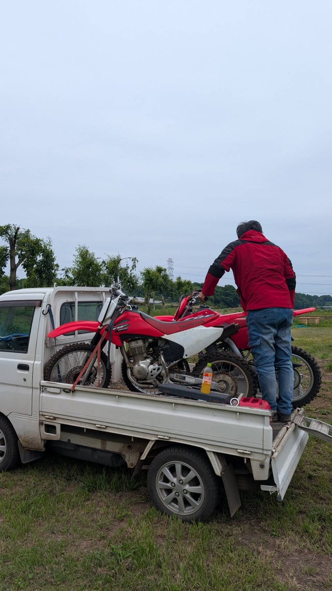 xsr900gauloises's tweet image. 雨が心配されましたが、無事にオフオフ会終了✌️初参加でしたが楽しいイベントでした。とりあえずコケなくてホッとしてます💦明日は自宅まで安全運転で帰るぞ！
 
 #バイク好きと繋がりたい 
 #バイク乗りと繋がりたい
 #YAMHA  #HONDA  #CL250
 #オフオフ会　#YSP横浜戸塚