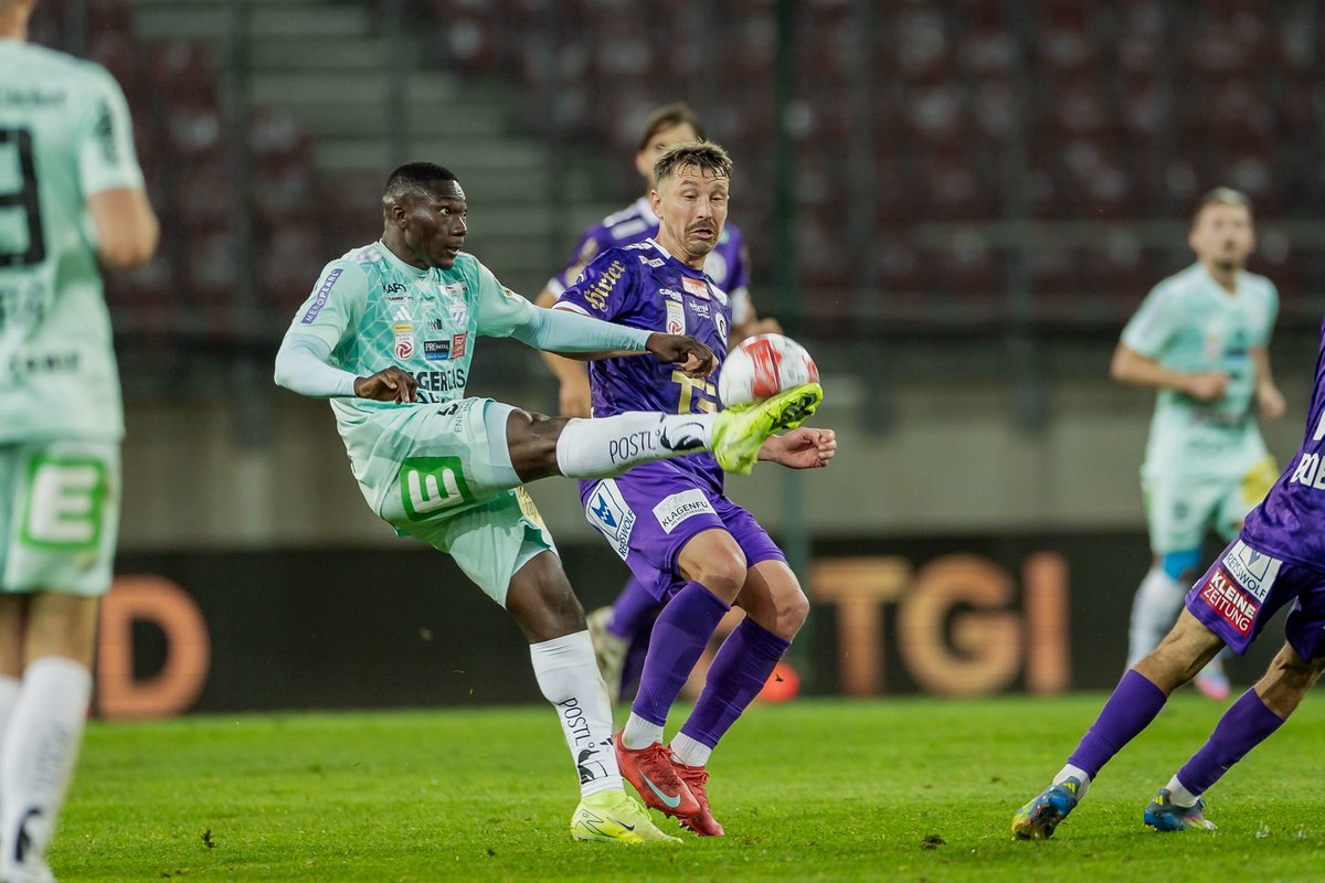 Der Finaldurchgang wurde mit einem 1:0-Auswärtssieg in Klagenfurt abgeschlossen ➕3️⃣
Damit werden die 32 Runden mit den wenigsten Niederlagen und Gegentreffern seit BL-Zugehörigkeit beendet. 

Spielbericht: tsv-hartberg-fussball.at/blitztor-bring…

🔜 Fokus auf das K.O.-Spiel gegen den LASK