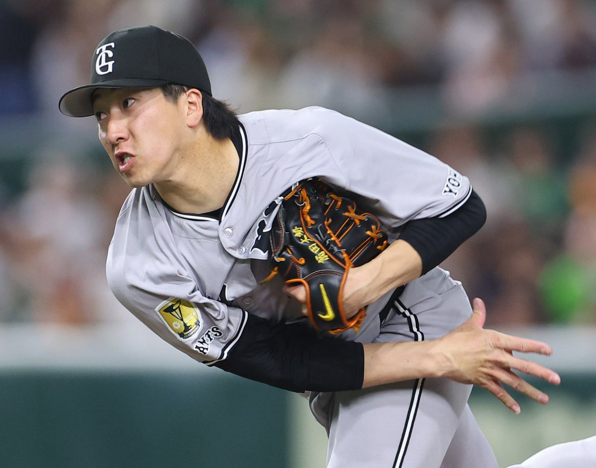 sanspo_giants's tweet image. 【🔥#熱闘撮って出し📷】

#大勢 投手、山崎伊織投手と並びチームトップ、リーグ全体でも２位の５勝目（撮影・萩原悠久人）  

#ジャイアンツ #giants #巨人 #サンスポ