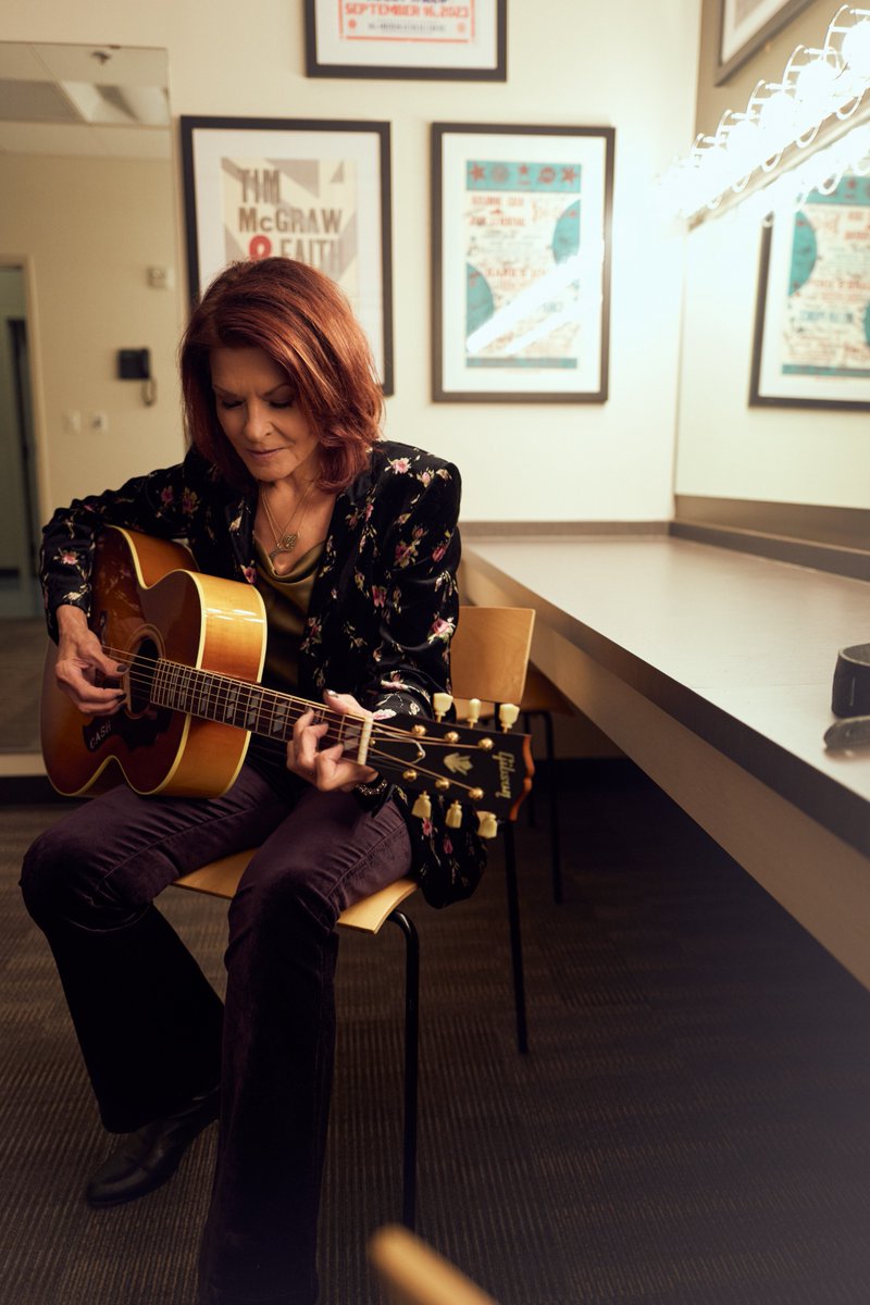 Happy Birthday, Rosanne Cash! 🎉One of the most gifted storytellers of our time, Rosanne’s songwriting has left a lasting mark on music lovers around the world. 

Have a favorite Rosanne Cash song? Help us celebrate by letting us know in the comments!