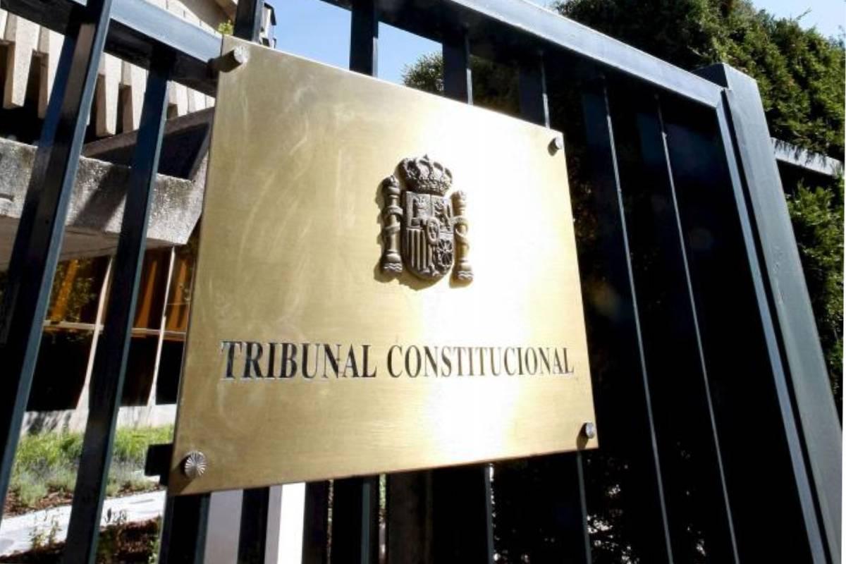 Diario Médico (@diariomedico) on Twitter photo 📢El Tribunal #Constitucional avala eliminar el requisito del #catalán para los sanitarios del <a href="/ibsalut/">Servei de Salut de les Illes Balears (IB-SALUT)</a>
diariomedico.com/medicina/polit… 📢El Tribunal #Constitucional avala eliminar el requisito del #catalán para los sanitarios del <a href="/ibsalut/">Servei de Salut de les Illes Balears (IB-SALUT)</a>
diariomedico.com/medicina/polit…