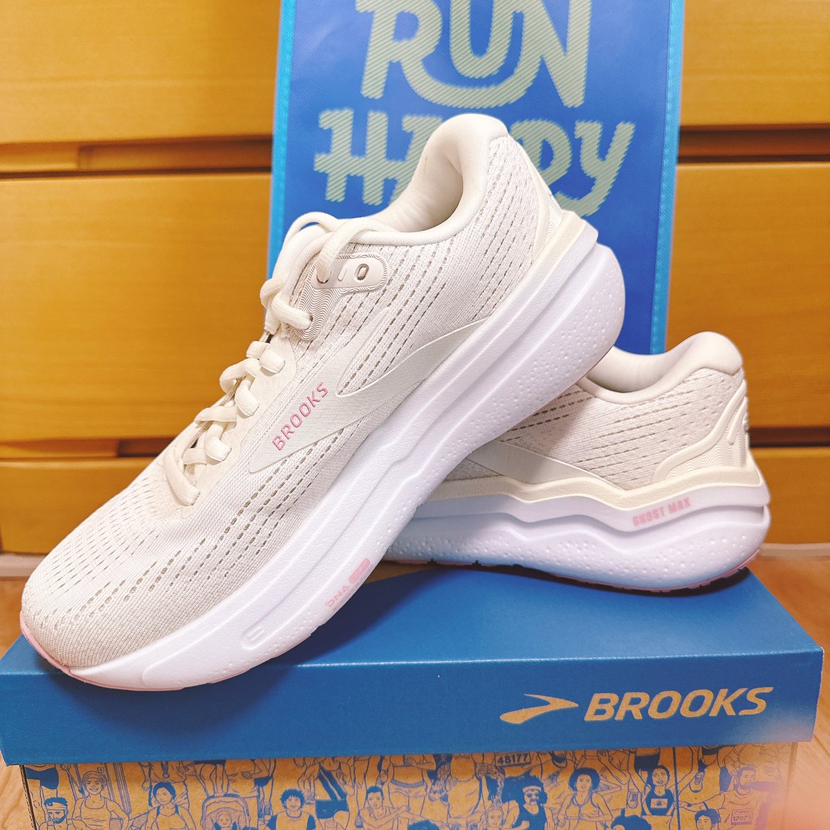 Rinko_fun_Run's tweet image. 今日はようやくまともな状態で  #GhostMax2 と走れました！

20km走ったけど疲れ知らず！
むしろまだ走れる！って思うくらい✨️

スピードは出してないけど
その状態で走って
こんなに疲れないとは思わなかった！

これからたくさん仲良くしようね♡

 #BROOKS
 #RunHappy