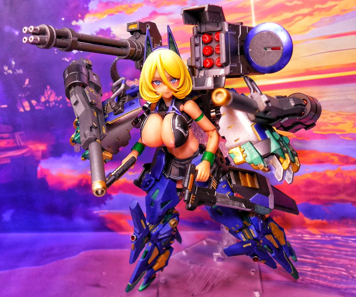 choha_misoji's tweet image. フルアーマータンクちゃんこれにて一旦完成とします！
大量のディーラーさんパーツに支えられました！かざものメインにします！
胴体:グレッグさん(@Greg__777)
足・ハンドガン:riaさん(@ria9_BRF)
ハンガー・クロー:44kさん(@FLT44000)
バーニア:507さん(@uhed_unit_507)
#メガミデバイス