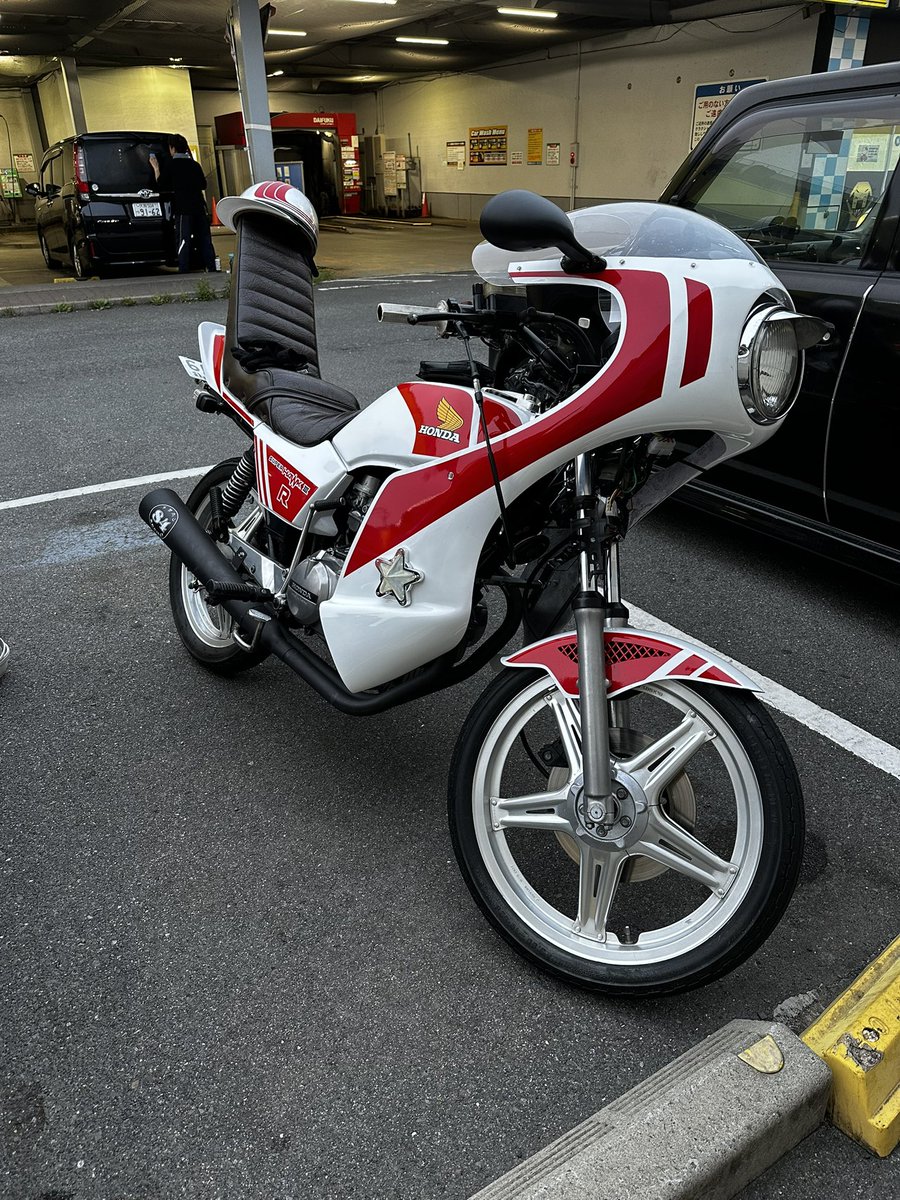 TKB_19191's tweet photo. cb250n 
オイル滲みあり
他不具合なし　
吸い込み興味あります！
キャブoh済み
ヤシメガ2

売りなら90
#cb250n #cb250t #cb400n #c400n
#gsx400e https://t.co/1prHTxxRc8