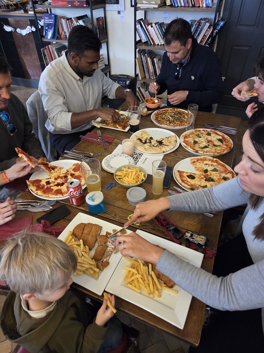 Citizen Pub Activate! 🍻 

Open now until 11pm.

#PurposefulPints #StNeots