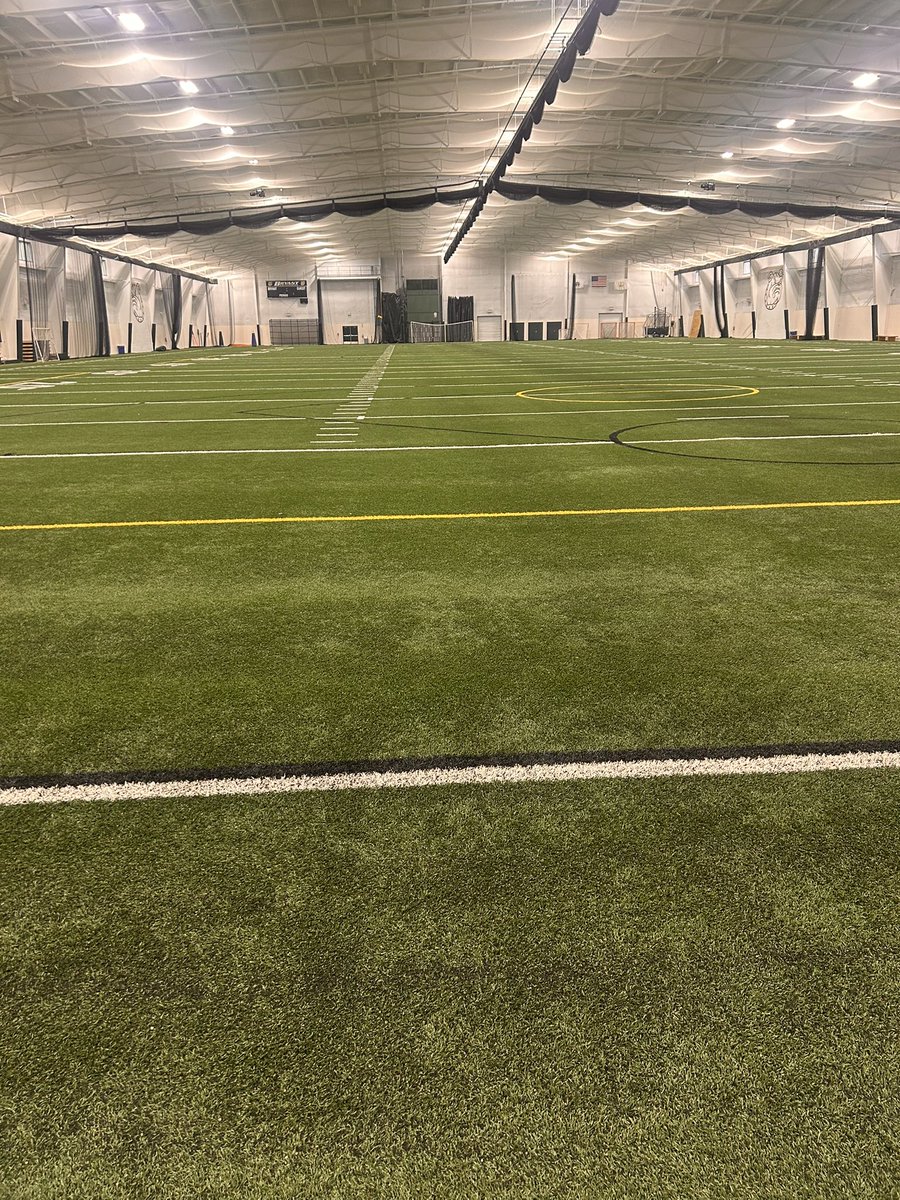 dimitrij_6's tweet image. Had a great time learning what Bryant football is all about. Thanks again @CMerrittMT and @CoachFresilli for meeting with me and showing me around campus!
@CoachZackGoodFB @hendrickenfb